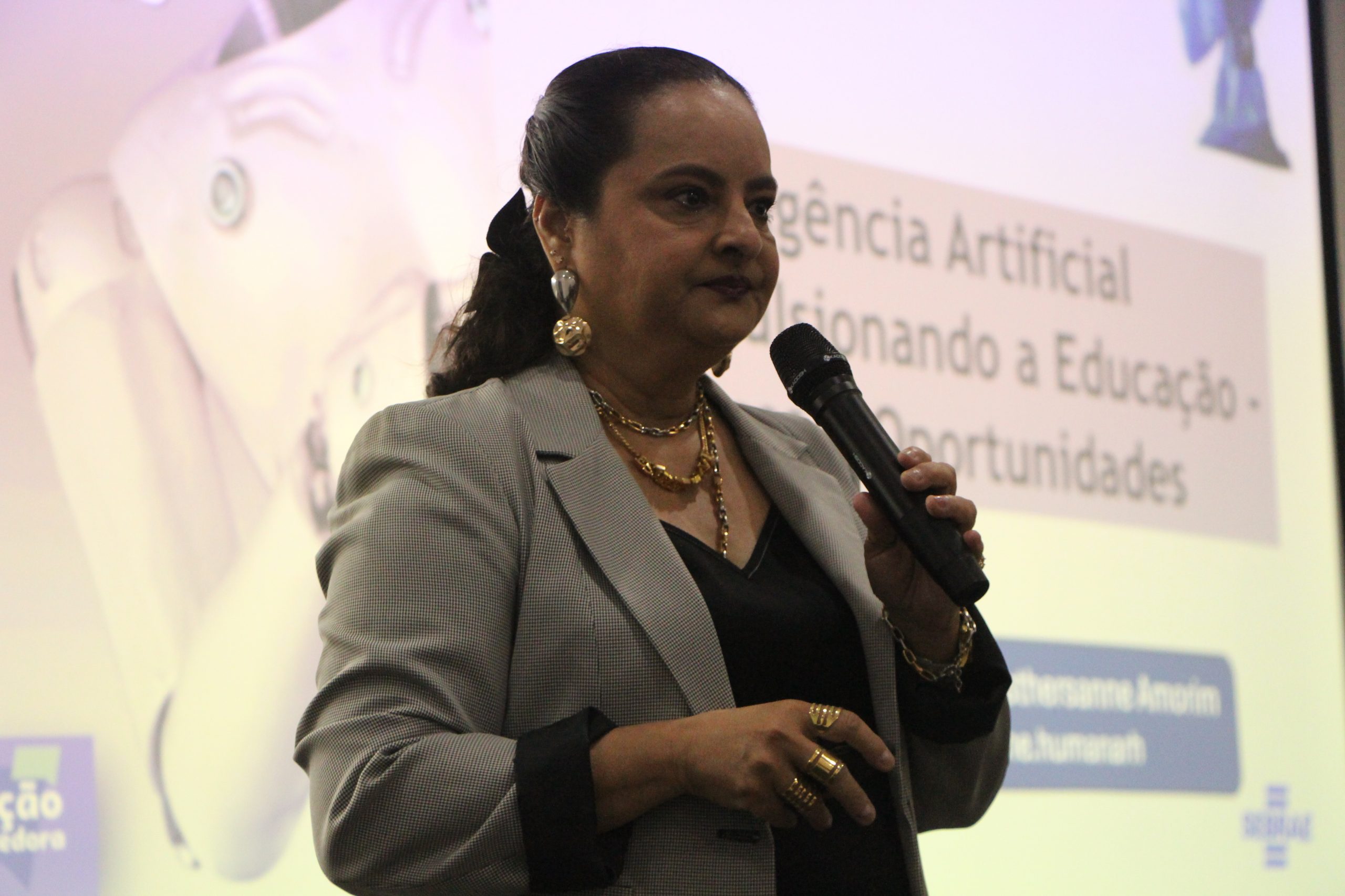 Palestra durante 44ª Semana de Planejamento Pedagógico da UniAraguaia destaca impactos da Inteligência Artificial na Educação